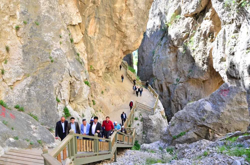 Adana Kapıkaya Kanyonu: Karaisalı'nın Doğal Hazinesi - Ekolojik Rehber