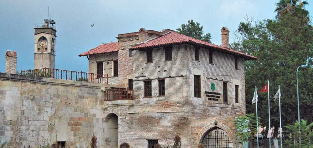 Adana Ramazanoğlu Konağı Rehberi: Tarihi Konak Ziyaret Edilir mi?