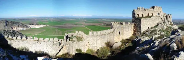 Yılan Kalesi Rehberi: Adana Ceyhan'ın Tarihi Hazinesi - Ziyaret Rehberi