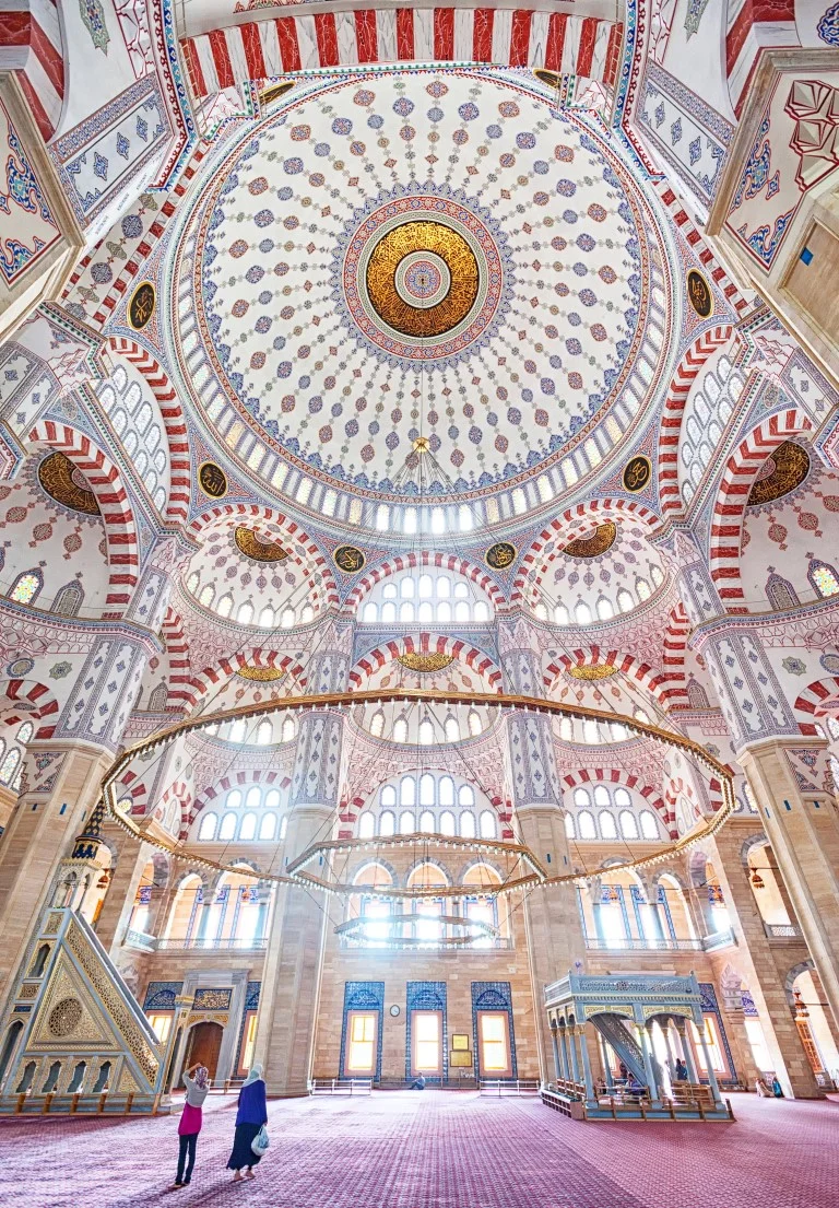 Sabancı Merkez Camii: Resimleri ve Fotoğraf Galerisi
