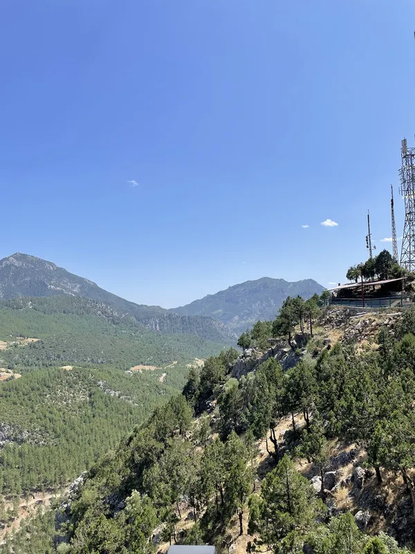 Adana Feke İnderesi Köyü Yaylası: Otantik Yayla Kültürü ve Yöresel Lezzetlerin Buluşma Noktası