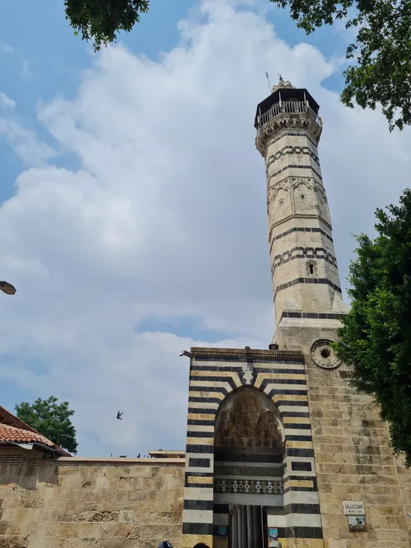 Adana Akça Mescit: Osmanlı Öncesi Türk-İslam Mimarisinin En Eski Tanığı (1489)