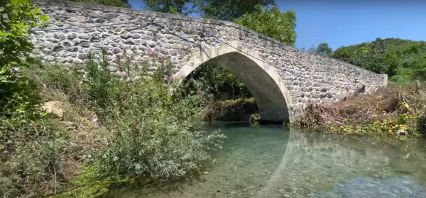 Osmaniye Kadirli'nin Saklı Hazinesi: Gaffarlı Taş Köprü ve Çevresindeki Lezzet Durakları