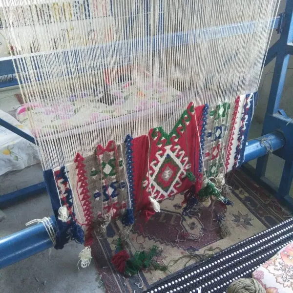 Osmaniye Karatepe Kilim Kooperatifi: El Emeği Kilimlerin Büyülü Dünyası - Rehber Tavsiyesi