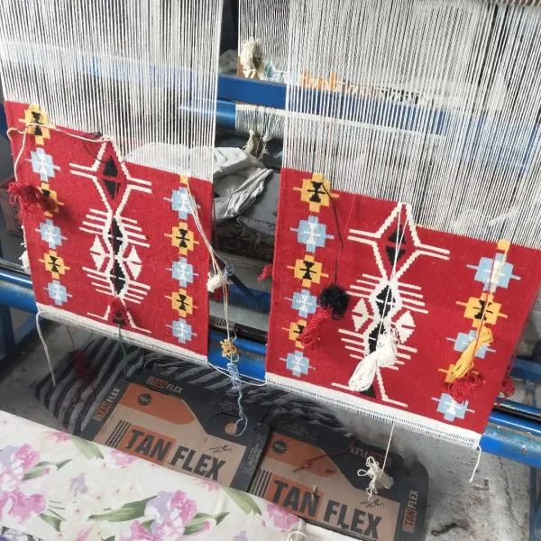 Osmaniye Karatepe Kilim Kooperatifi: El Emeği Kilimlerin Büyülü Dünyası - Rehber Tavsiyesi