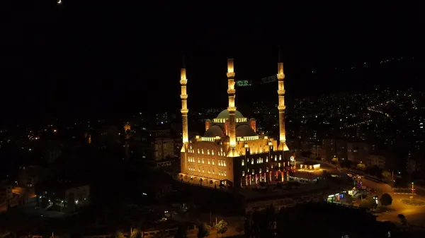 Kahramanmaraş Abdülhamithan Camisi: Modern Dönem İslam Mimarisinin Anıtsal Örneği