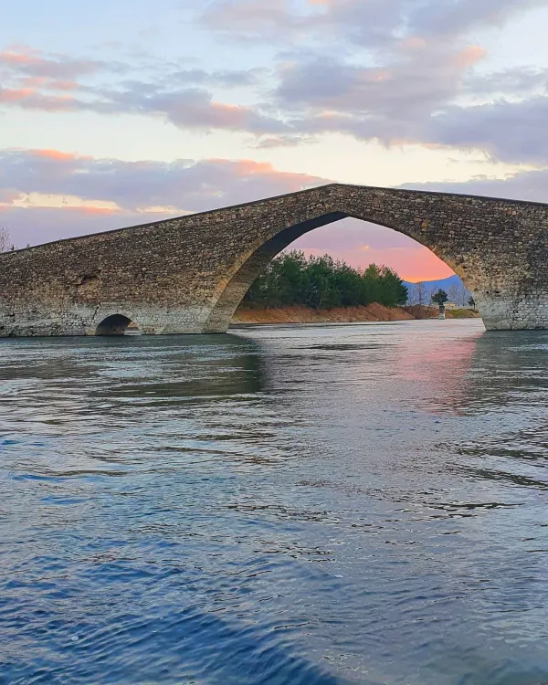 Kahramanmaraş Ceyhan Köprüsü: XV. Yüzyıl Dulkadir Beyliği Döneminin Mimari Şaheseri