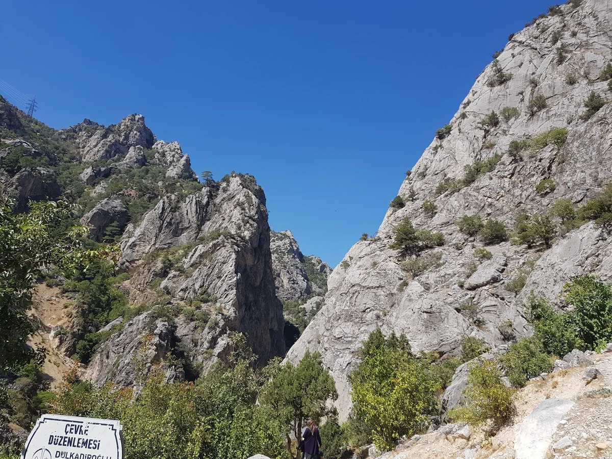 Kahramanmaraş Savruk Mağarası: Şifa Kaynağı ve Doğa Harikası Rehberi