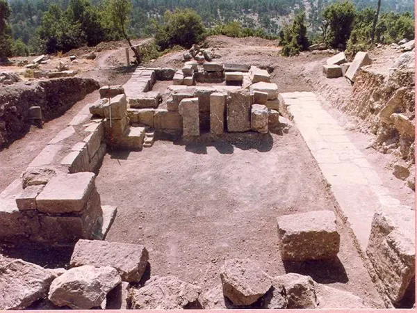 Burdur Boubon Antik Kenti: Gölhisar'ın Tarihi Hazinesi ve Osmanlı Öncesi Dönemin İzleri