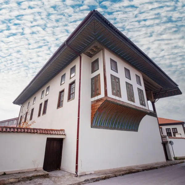 Geleneksel mimari özelliklere sahip Bakibey Konağı'nın detayları