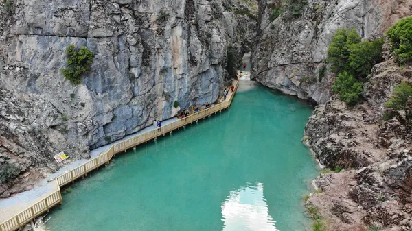 Burdur Karanlıkdere Kanyonu: Burdur'un Yüzlerce Metre Yüksekliğindeki Jeolojik Hazinesi