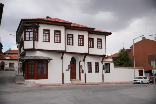 Burdur Piribaşlar Kültür ve Sanat Evi: Burdur'un Osmanlı Sivil Mimarisinin İnci Tanesi