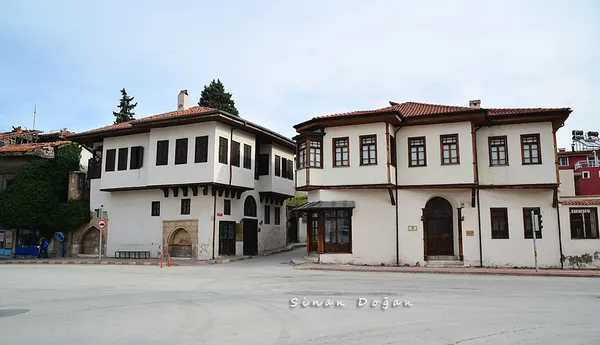 Burdur Piribaşlar Kültür ve Sanat Evi: Burdur'un Osmanlı Sivil Mimarisinin İnci Tanesi