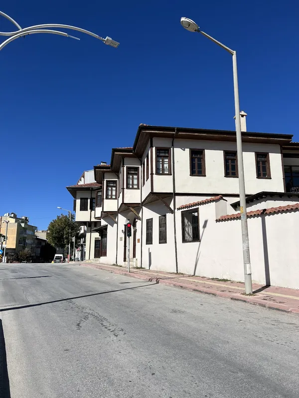 Burdur Piribaşlar Kültür ve Sanat Evi: Burdur'un Osmanlı Sivil Mimarisinin İnci Tanesi