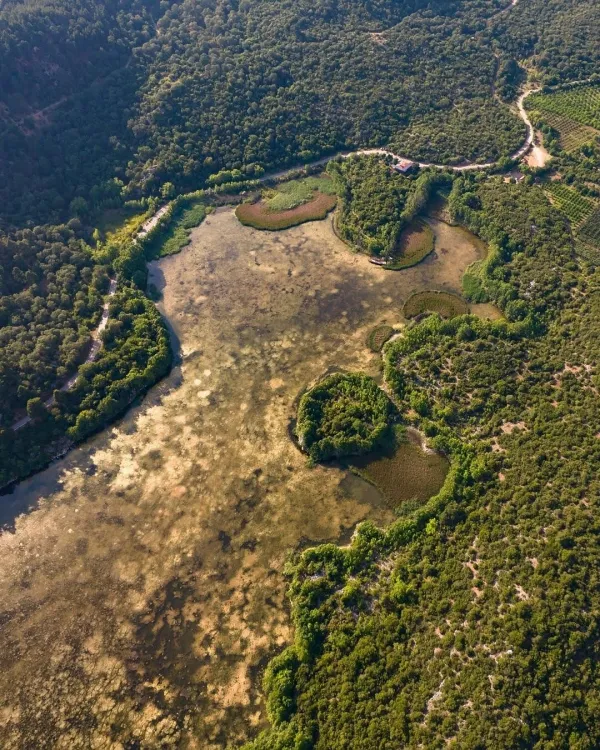 Isparta Kovada Gölü Milli Parkı: Eğirdir'in Tektonik ve Karstik Çöküntü Gölü