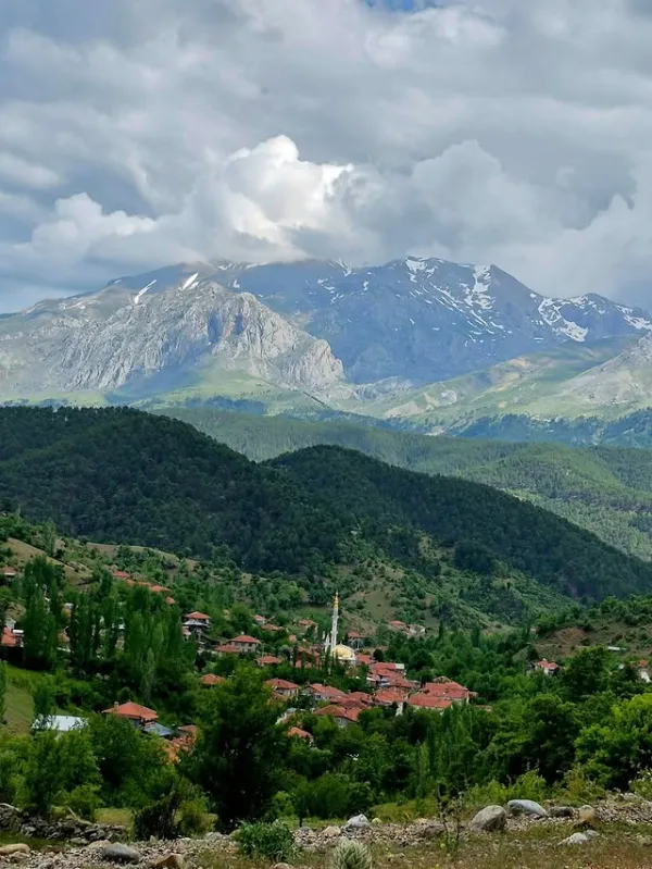 Isparta Dedegöl Dağı: Isparta'nın Jeolojik Hazinesi ve Buzul İzleri Rehberi