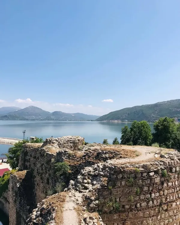 Isparta Eğirdir Kalesi: Eğirdir'in Gölün Üzerindeki Tarihi Hazinesi Rehberi