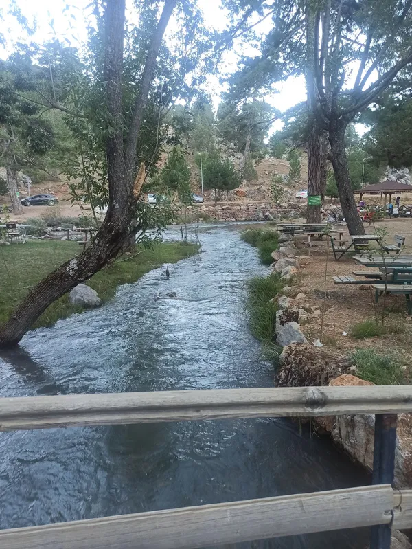 Isparta Başpınar Tabiat Parkı: Isparta'nın Jeolojik Hazinesi ve Karstik Yapıları