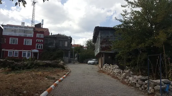 Isparta Eğirdir Kalesi: Eğirdir'in Gölün Üzerindeki Tarihi Hazinesi Rehberi