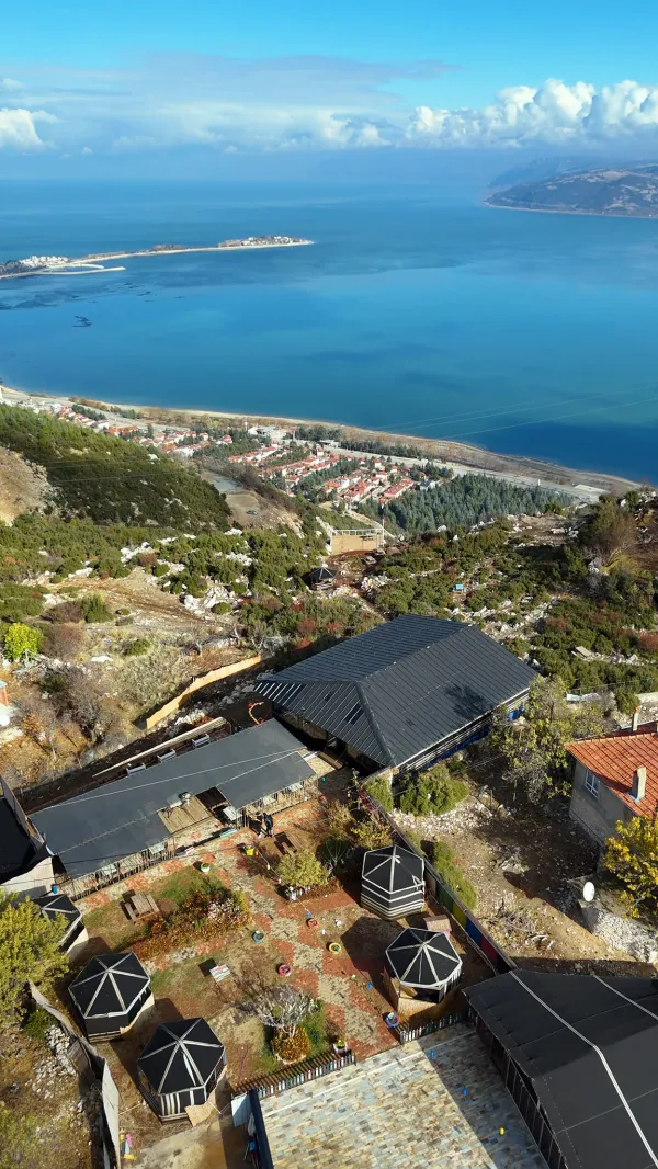 Isparta Akpınar Köyü Seyir Terası: Eğirdir'in Panoramik Manzara Noktası