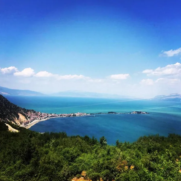 Isparta Akpınar Köyü Seyir Terası: Eğirdir'in Panoramik Manzara Noktası