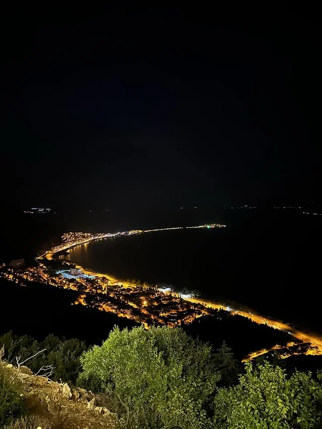 Isparta Akpınar Köyü Seyir Terası: Eğirdir'in Jeolojik Panoramasını Keşfedin