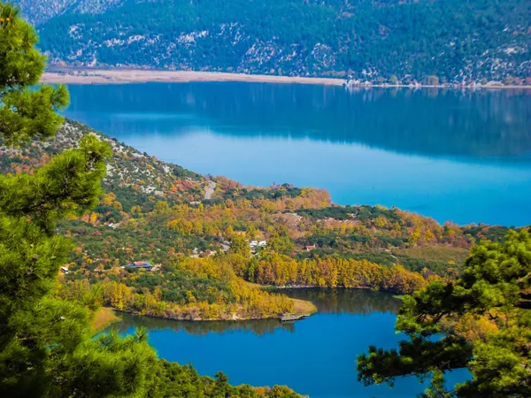 Isparta Can Ada: Eğirdir'in Saklı Hazinesi ve Doğa Turizmi Rehberi