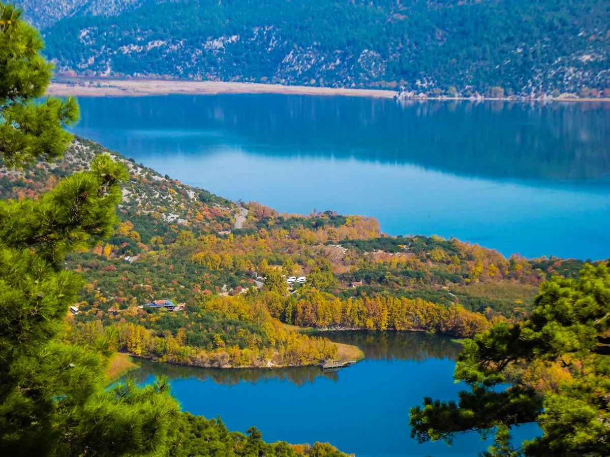 Isparta Can Ada: Eğirdir'in Saklı Hazinesi ve Doğa Turizmi Rehberi