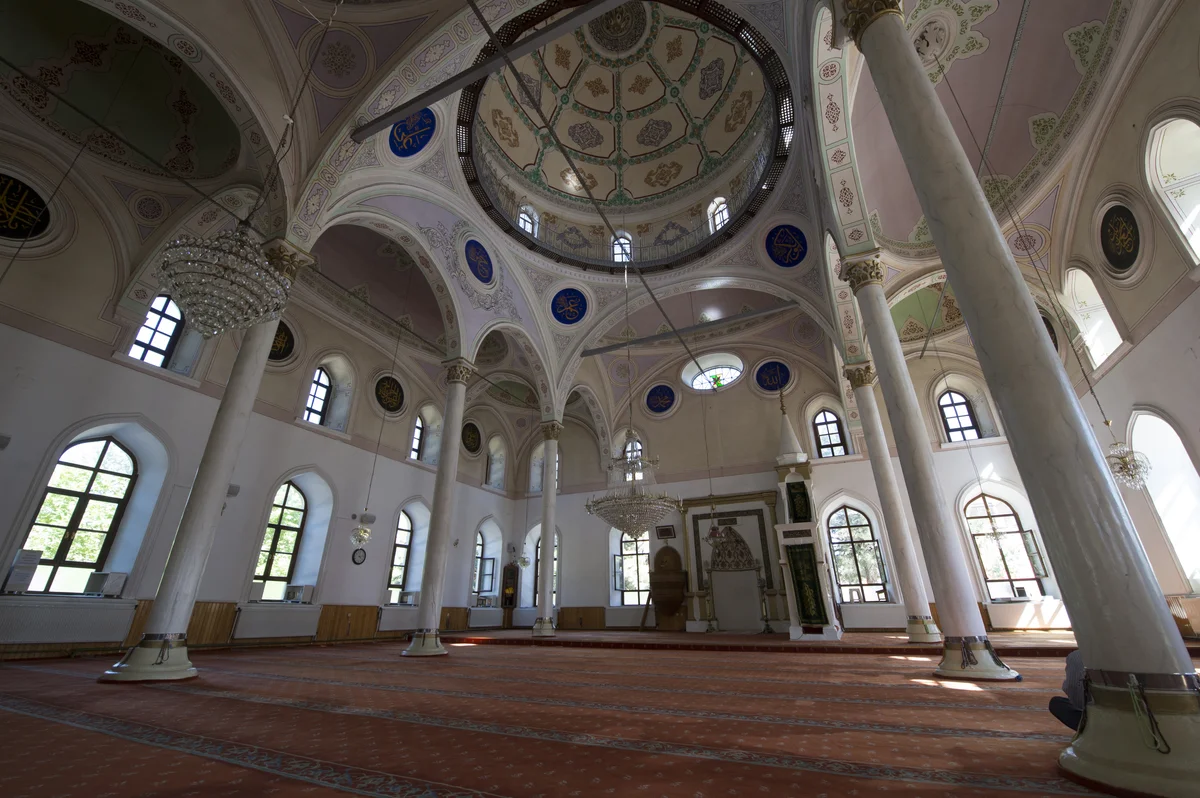 Isparta Kutlu Bey Camii: Isparta'nın Manevi Mirasını Yaşatan Kutsal Mekân