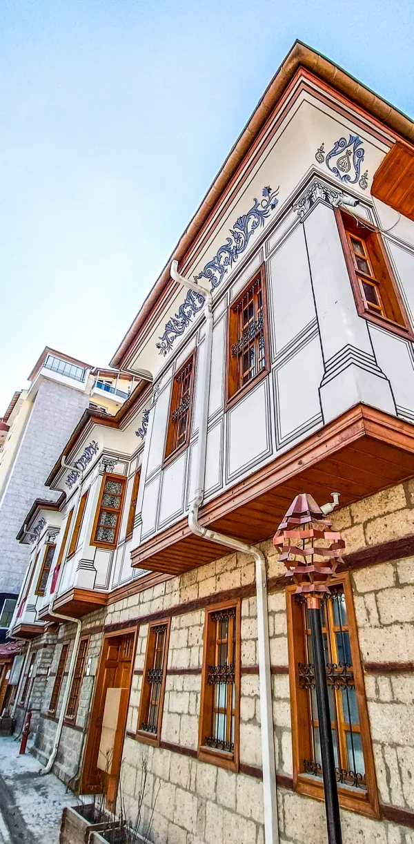 Tarihi Isparta Evleri: Isparta'nın Geleneksel Mimarisinin Sanat Tarihi Analizi