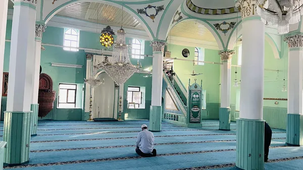 Isparta Devlethan Camii: Yalvaç'ın Selçuklu'dan Osmanlı'ya Uzanan Tarihi Mirası