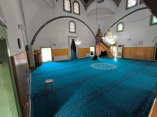 Isparta Seferağa Camii: Sütçüler'in Tarihi Hazinesi Kültür Rehberi