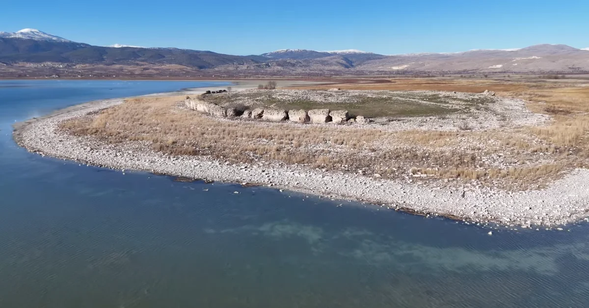 Isparta Limenia Adası: Isparta'nın Hoyran Gölü'ndeki Antik Sanat Hazinesi