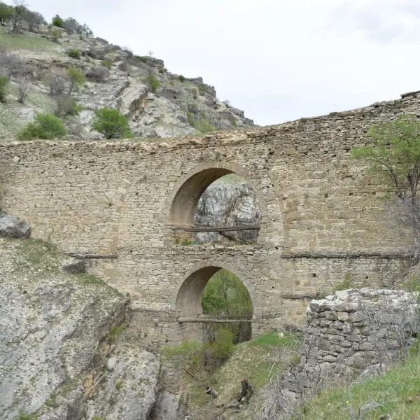 Isparta Cirimbolu Su Kemeri: Uluborlu'nun Tarihi Mühendislik Harikası Rehberi