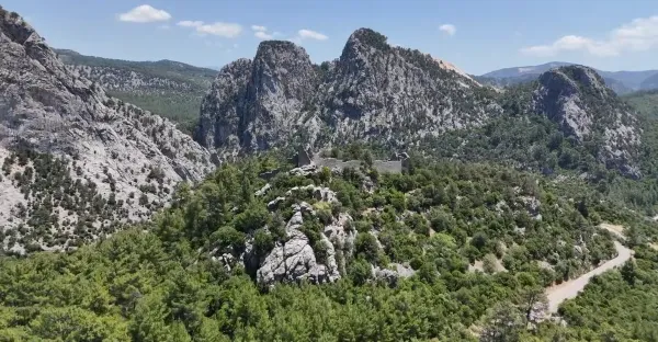 Isparta Sığırlık II Kalesi: Isparta'nın Gizli Bizans Hazinesi Rehberi