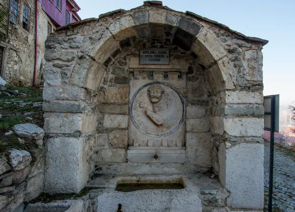 Isparta Aslanlı Çeşme: Isparta'nın Roma Döneminden Kalma Tarihi Hazinesi