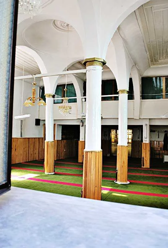 Isparta Kaş Aşağı Camii: Yalvaç'ın Tarihi Dokusunu Yansıtan Mütevazı İbadet Mekanı