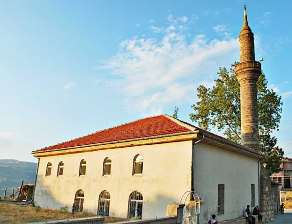 Isparta Bülbül Camii: Uluborlu'nun Tarihi Hazinesi Rehberi