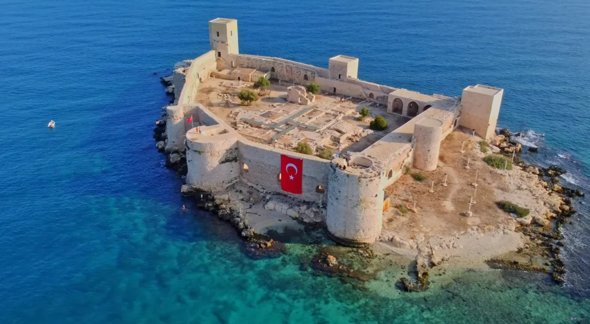 Mersin Kız Kalesi: Mersin'in Deniz Ortasındaki Bizans ve Ermeni Mimari Mirası