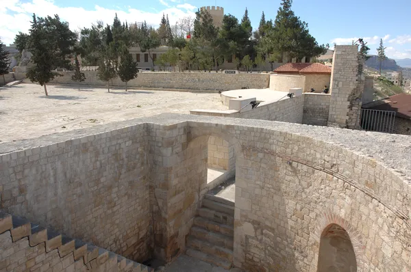 Mersin Silifke Kalesi: Silifke'nin Tarihî Kalesi ve Panoramik Manzara Rehberi