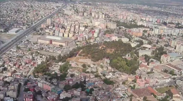 Mersin Gözlükule Höyüğü: Tarsus'un 9000 Yıllık Tarih Hazinesi Rehberi