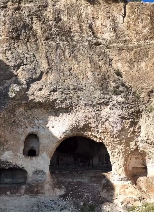 Mersin Alaoda Kilisesi: Mut'un Kayalara Oyulmuş Bizans Sanat Hazinesi