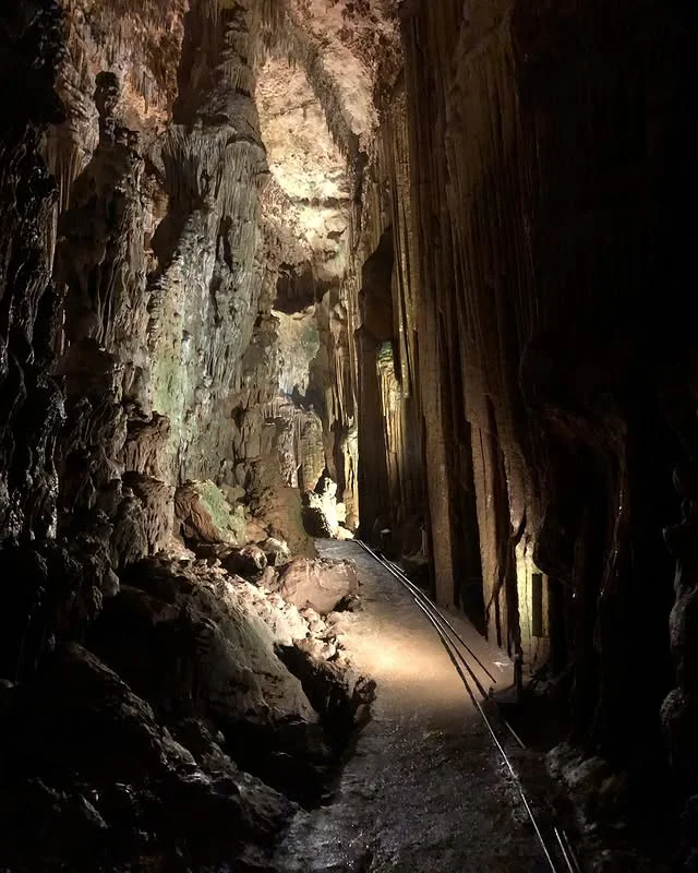 Mersin Astım Mağarası: Silifke'nin Jeolojik Hazinesi ve Karstik Oluşum Süreci