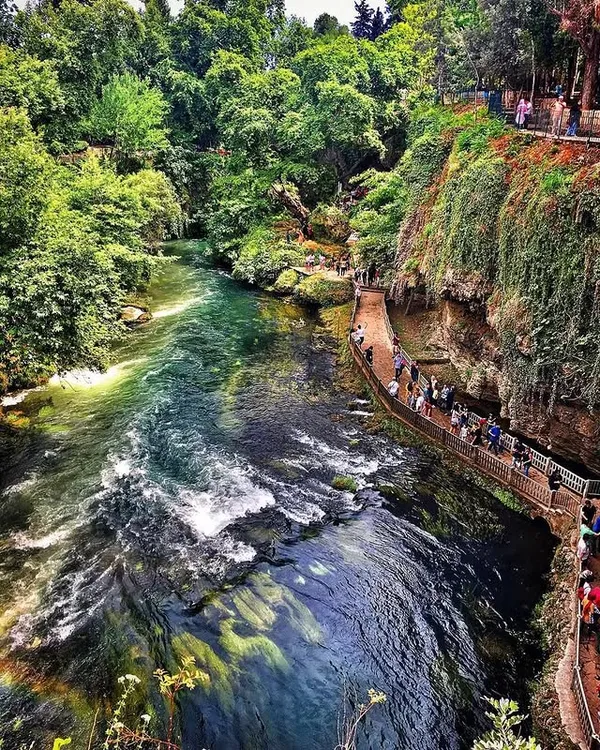 Antalya Yukarı Düden Şelalesi: Antalya'nın Kutsal Sularla Buluştuğu Manevi Merkezi