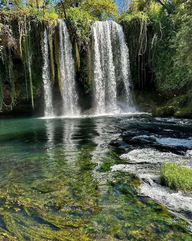 Antalya Yukarı Düden Şelalesi: Antalya'nın Kutsal Sularla Buluştuğu Manevi Merkezi