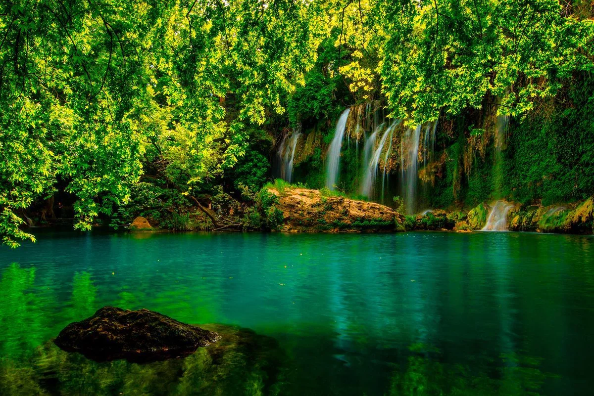 Antalya Kurşunlu Şelalesi: Antalya'nın Traverten Üzerindeki Jeolojik Harikası