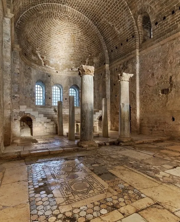 Antalya Aziz Nikolaos Anıt Müzesi: Noel Baba'nın Kutsal Mekânı