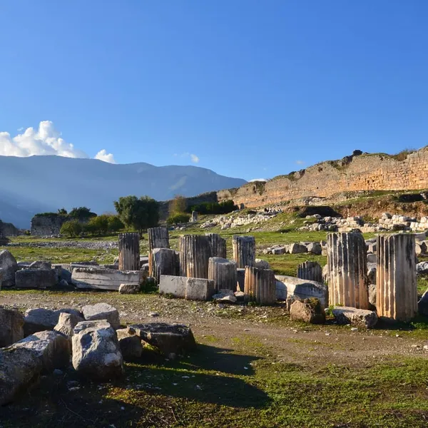Antalya Limyra Antik Kenti: Tarihin Rehberliğinde Geçmişe Yolculuk