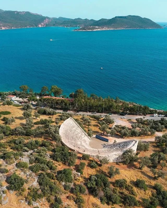 Antalya Antiphellos Antik Kenti: Kaş'ın Jeolojik Mirasında Kayalık Yarımada