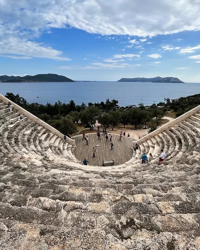 Antalya Antiphellos Antik Kenti: Kaş'ın Denize Bakan Arkeolojik Hazinesi